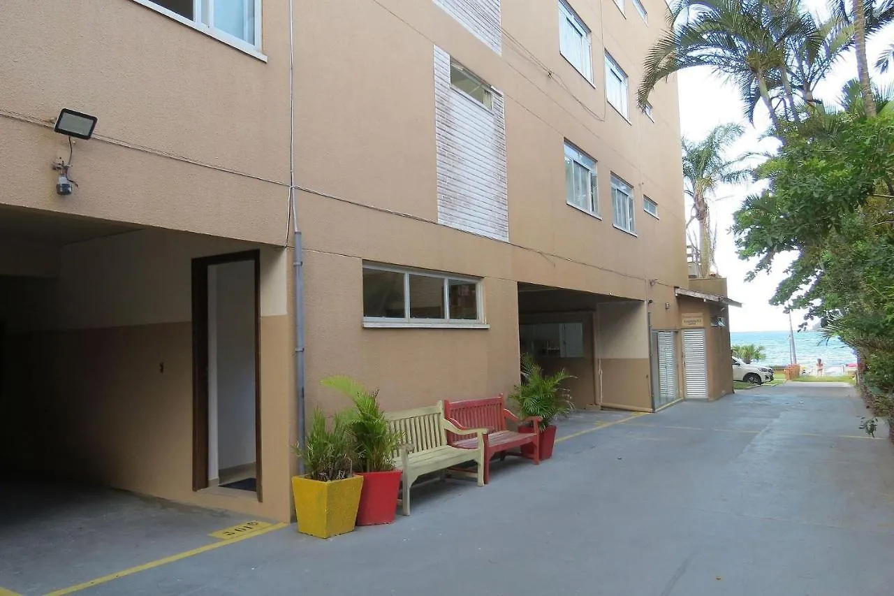 Residencial Camila Na Quadra Do Mar Em Bombinhas Apartment