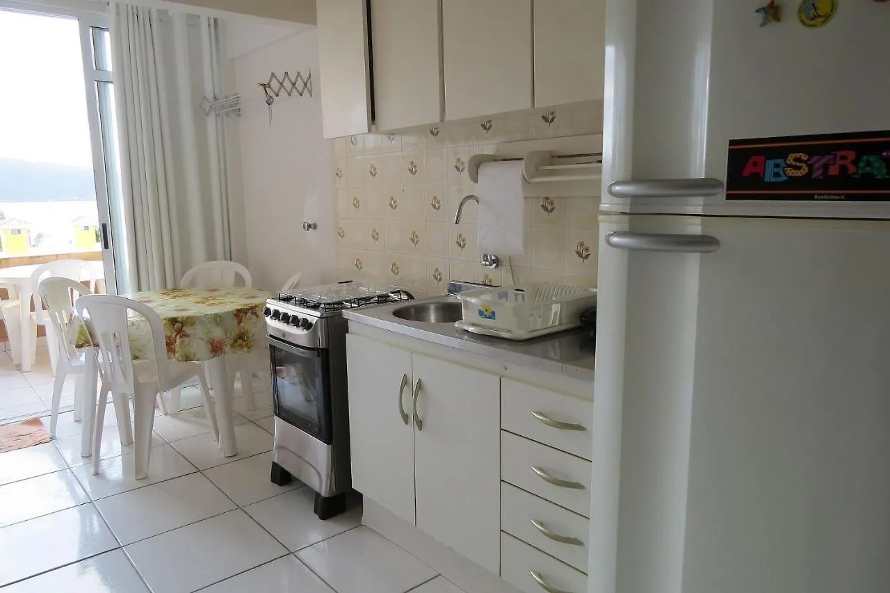Residencial Camila Na Quadra Do Mar Em Bombinhas Apartment